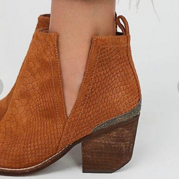 Free People Jeffrey Campbell Cromwell Hunt the Plains Western Boots - Picture 2 of 15